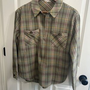 Beautiful Kori sage green plaid quarter zip flannel shirt, unisex size S/M